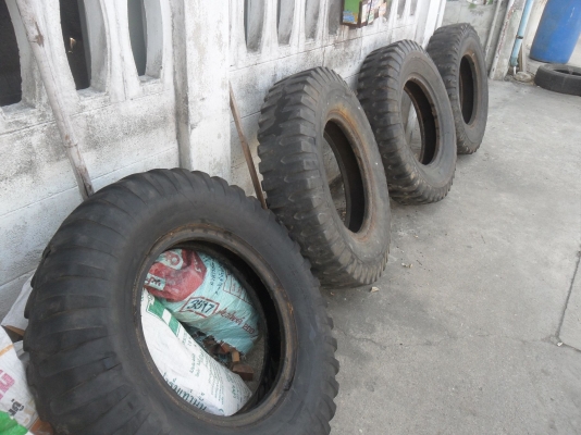 ยาง 9.00 - 20 สวยๆ