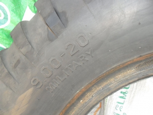 ยาง 9.00 - 20 สวยๆ