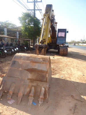 ขายรถแบคโฮKOBELCO 6สูบ SK200 ตีนตะขาบ สภาพสวยพร้อมใช้งาน เอกสารเล่มทะเบียนครบ สนใจดูรถก่อน