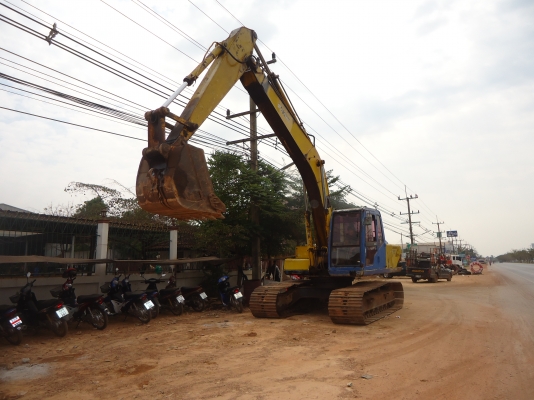ขายรถแบคโฮKOBELCO 6สูบ SK200 ตีนตะขาบ สภาพสวยพร้อมใช้งาน เอกสารเล่มทะเบียนครบ สนใจดูรถก่อน