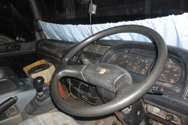 ISUZU DECA 195 HP 6HE1 หกล้อดั๊มพ์ ช่วงล่างใหญ่ยาง 8.25 ขอบ 16" กระบะดั๊มพ์เหล็ก 6 ตันยาว 3.60 เมตร เครื่องดี ภายในครบ แอร์เย็น พวงมาลัยเพาเวอร์ เบรคทริ๊ปฟี้ ช่วงล่างคัชซีสวยไม่มีดาม เอกสารทะเบียนภาษีครบถูกต้องพร้อมโอนได้เลยครับ