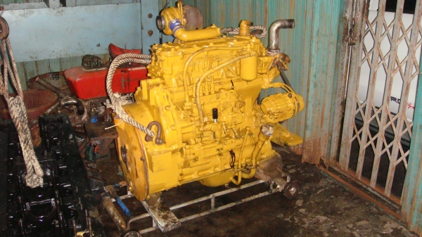 ขายเครื่องโคมัสสุ 12HT