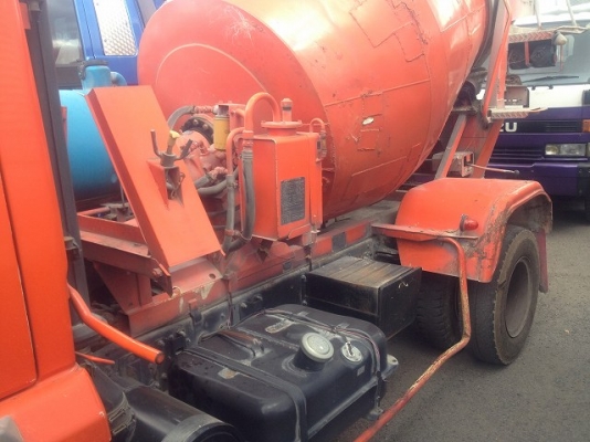 รถโม่ปูน 6 ล้อ มือสองจากญี่ปุ่น