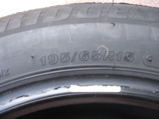 BRIDGESTONE 195 65 15 ดอกตูมๆราคาเบาๆ BRIDGESTONE 195 65 15 ดอกตูมๆราคาเบาๆ