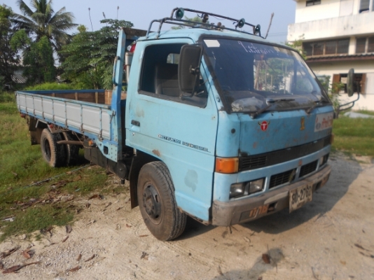 ขาย ISUZU NPR 6ล้อ ยางดี เครื่องแน่น สภาพเดิม กรุณาติดต่อ 081-6005999