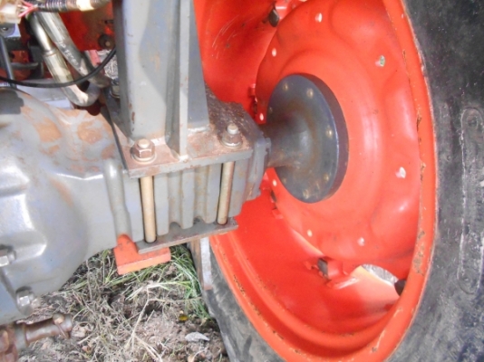 ขายรถไถ คูโบต้า M5000 ชั้วโมงทำงาน 2460 ชั่วโมงปลายปี52 (ยังผ่อนไม่หมด)