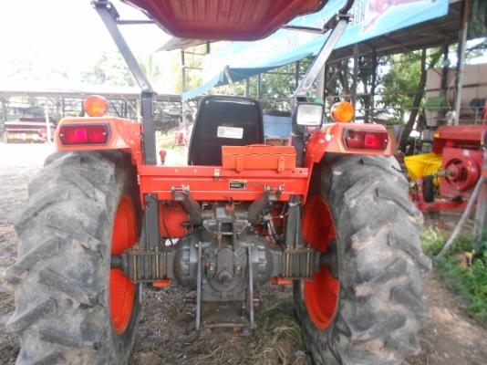 ขายรถไถ คูโบต้า M5000 ชั้วโมงทำงาน 2460 ชั่วโมงปลายปี52 (ยังผ่อนไม่หมด)