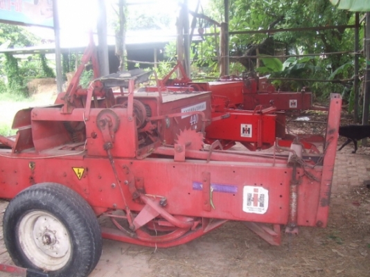 ขายรถอัดฟาง อินเตอร์กับแม็กซี่ ( มีหลายคันให้เลือก)