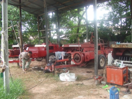 ขายรถอัดฟาง อินเตอร์กับแม็กซี่ ( มีหลายคันให้เลือก)