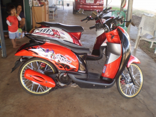 ขายสกู๊ปปี้-ไอ ปี54 สีแดง-ดำ ขายสกู๊ปปี้-ไอ ปี54 สีแดง-ดำ