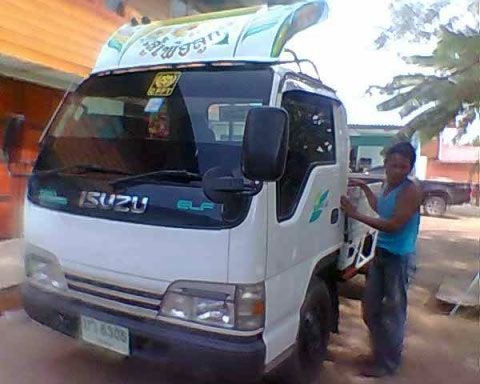 ขาย อีซูซุ100 แรง ปี53 พร้อมตู้แห้ง และคอกเสริมข้าง เอกสารพร้อม โอน แอร์เย็น เพาเวอร์พร้อม