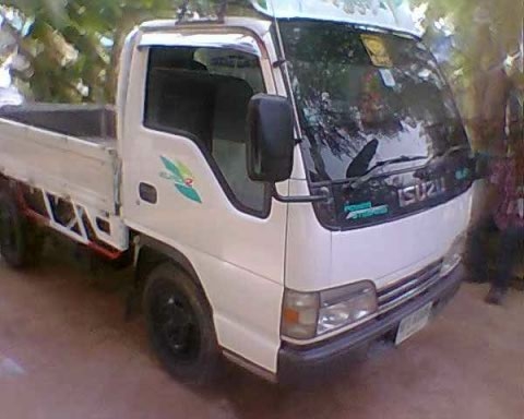 ขาย อีซูซุ100 แรง ปี53 พร้อมตู้แห้ง และคอกเสริมข้าง เอกสารพร้อม โอน แอร์เย็น เพาเวอร์พร้อม