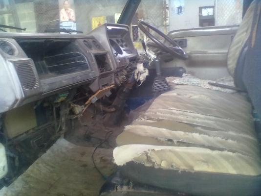 ขายหัวเก๋ง หกล้อ TOYOTA BU61ไดน่า200 สภาพสวยอุปกรณ์ครบ