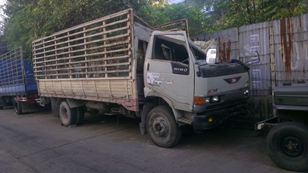 ขายถูกรถหกล้อ HINO 120 แรงม้า &quot;(ขับได้ไม่ต้องลาก)&quot; เครื่องดี เปลี่ยนหัวเก็บเล็กๆน้อย