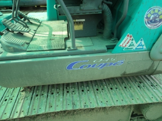 ละอองดาวแทรคเตอร์ ขาย รถแบคโฮ ยี่ห้อ KOBELCO SK 045 มือสองเก่าจากนอกสภาพดีราคาถูก พร้อมสำหรับการใช้งาน