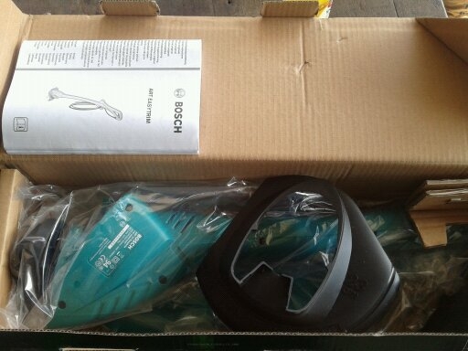 เครื้องตัดหญ่าไฟฟ้าแรงสูงbosch 750 ของใหม่ เครื้องตัดหญ่าไฟฟ้าแรงสูงbosch 750 ของใหม่