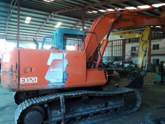 ละอองดาวแทรคเตอร์ ขายรถแบคโฮยี่หัอ HITACHI EX120-3 มือสองเก่าจากนอกสภาพดีราคาถูก พร้อมสำหรับการใช้งาน