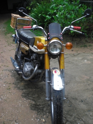 ขาย CB 125 2สีทะเบียนภาษีเต็มพร้อมโอน