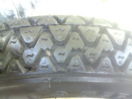 ยางรถป๊อบ 3.00-10 ยางรถป๊อบ 3.00-10