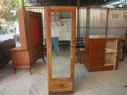 หลินรัชดา 081-585-6957 ตู้กระจกสักโบราณแท้5500บาท