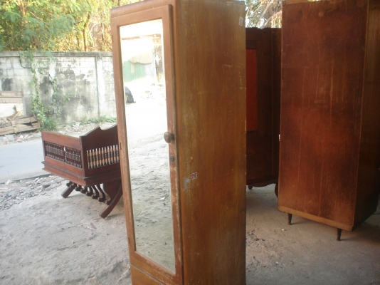 หลินรัชดา 081-585-6957 ตู้กระจกสักโบราณแท้5500บาท