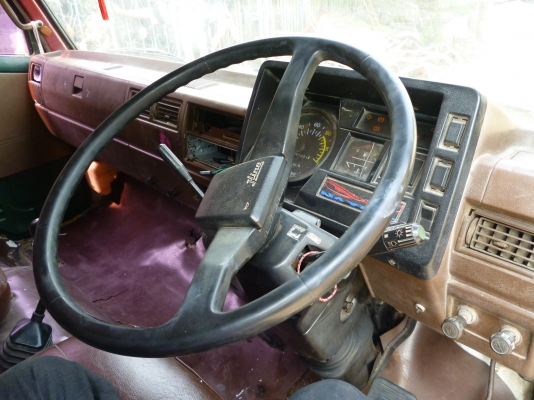 ขายด่วนรถบรรทุกหกล้อกลาง HINO KM779 ขายด่วนรถบรรทุกหกล้อกลาง HINO KM779