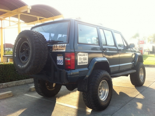 ขาย CHEROKEE 97 ยกเต็มคอยล์สปริงติดแก็สสภาพสุดคุ้ม