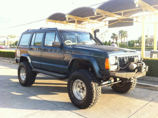 ขาย CHEROKEE 97 ยกเต็มคอยล์สปริงติดแก็สสภาพสุดคุ้ม