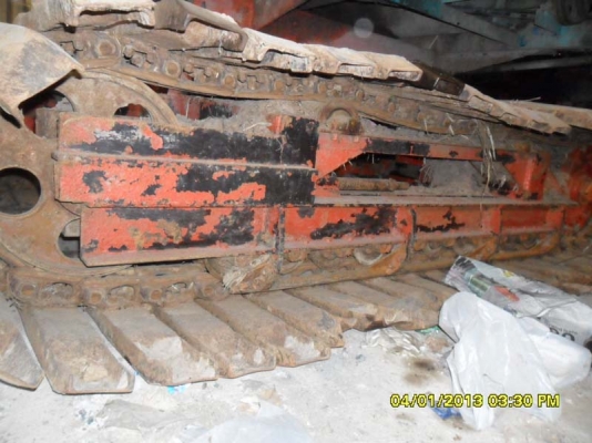 รถเกี่ยวข้าว ปั้มไดกิ้น ปั้นแฝดเบอร์ 21 เครื่อง Isuzu 6HH 210 แรง ตัวเดิน 10HT