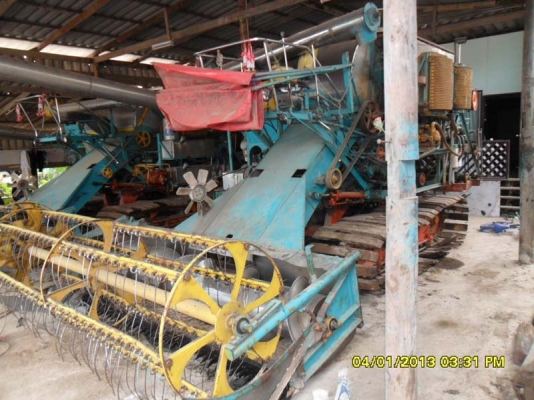 รถเกี่ยวข้าว ปั้มไดกิ้น ปั้นแฝดเบอร์ 21 เครื่อง Isuzu 6HH 210 แรง ตัวเดิน 10HT