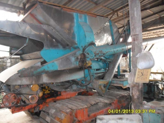 รถเกี่ยวข้าว ปั้มไดกิ้น ปั้นแฝดเบอร์ 21 เครื่อง Isuzu 6HH 210 แรง ตัวเดิน 10HT