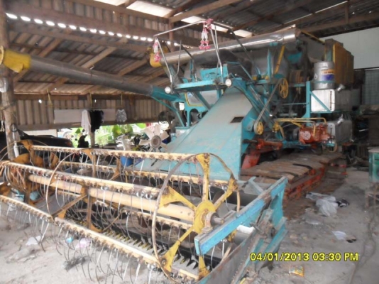 รถเกี่ยวข้าว ปั้มไดกิ้น ปั้นแฝดเบอร์ 21 เครื่อง Isuzu 6HH 210 แรง ตัวเดิน 10HT