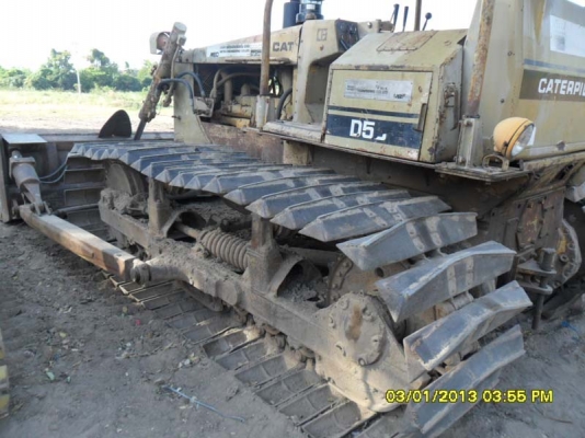 Catterpillar D5B รถแทรคเตอร์ตีนเป้น (รถดันดิน) ช่วงล่างปานกลางขึ้น เครื่องแห้งปั้มแรงดี ไม่มีโหลด เชิญ