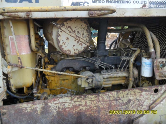 Catterpillar D5B รถแทรคเตอร์ตีนเป้น (รถดันดิน) ช่วงล่างปานกลางขึ้น เครื่องแห้งปั้มแรงดี ไม่มีโหลด เชิญ