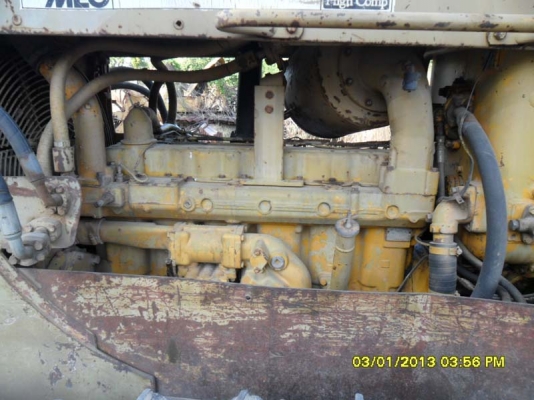 Catterpillar D5B รถแทรคเตอร์ตีนเป้น (รถดันดิน) ช่วงล่างปานกลางขึ้น เครื่องแห้งปั้มแรงดี ไม่มีโหลด เชิญ