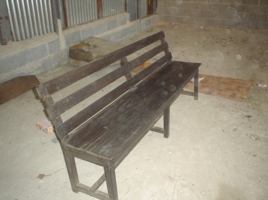 หลินรัชดา 081-585-6957 ม้ายาวไม้เก่าเนื้อแข็ง ขาย1800บาท