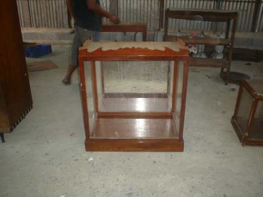 หลินรัชดา 081-585-6957 ตู้กระจกหิ้งพระ  1800และ1200