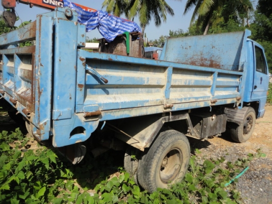 6 ล้อดั้ม ISUZU NKR 110 แรง เครื่อง 4BE1 เกียร์สั้น รถประกอบ