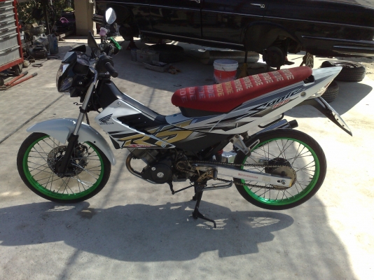 ซนิคตัวใหม่ เอกสารพร้อมโอน ของแต่งเยอะ 22000- ไม่รวมส่งนะครับ