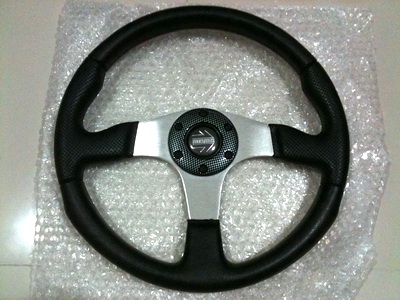 ( กดที่ชื่อ เพื่อดูสินค้าอื่นๆครับ )พวงมาลัยสปอตร์ของใหม่ ขายพร้อมคอ ราคารวม 1,550 Tel.085-150-9040..P