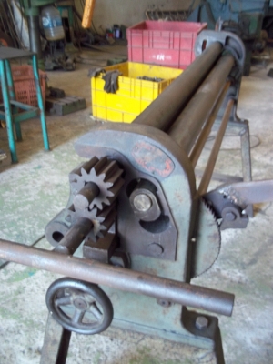 ขายแท่นม้วนเหล็ก ของนอก ขนาด 1200 mm ราคา 14000