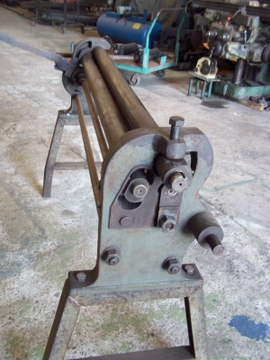 ขายแท่นม้วนเหล็ก ของนอก ขนาด 1200 mm ราคา 14000