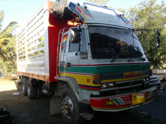 ขายรถ 10 ล้อ เพลาเดียว กระบะเหล็กคอกเกษตรไม่ดั้ม ISUZU นางฟ้า 195 รถสวยมาก สนใจรีบโทรเลยครับ