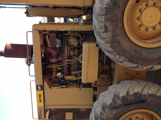 ขายรถเกรดCAT 12 G พร้อมรถบด