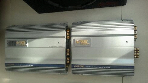 ขาย เครื่องเสียงยกชุดครับ แอมป์ alpine 2ตัว ขับซับ กับกลางแหลม