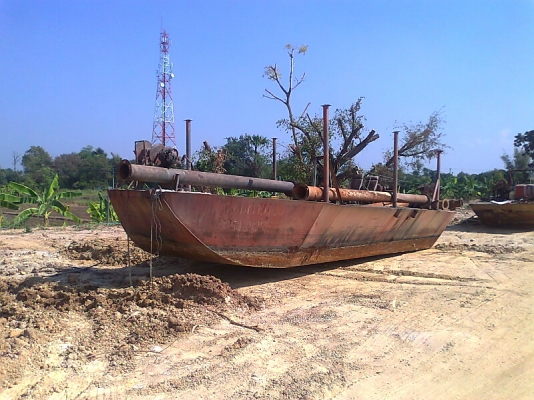 ขายด่วน!..เรือดูดทราย เครื่องฮีโน่ EF V8 จำนวน 550 แรงม้า ท่อดูด 8 " สภาพสวยสุดขีด ดูดทรายได้แรงเต็มท่อ ๆ พร้อมใช้ มีทะเบียน.