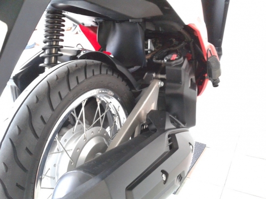 Click 125i รถบ้าน สภาพเดิม ปี56 (ฟรีหมวก+เสื้อ) Click 125i รถบ้าน สภาพเดิม ปี56 (ฟรีหมวก+เสื้อ)