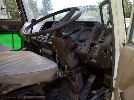 ขายรถหกล้อพร้อมใช้งาน เหมาะต่อดั้ม ชว่งล่างเปลี่ยนใหม่หมด ยางสวยทุกเส้น  ขายเฉพาะตัวรถราคานี้