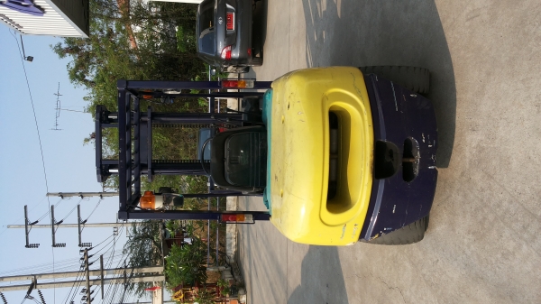 ขายรถ komatsu ขนาด 3 ตัน รุ่น 12