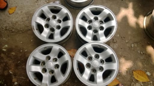 แม็กเปล่ากระบะ Triton Mighty Tiger 15 ถูกๆ